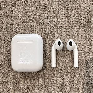 Apple AirPods